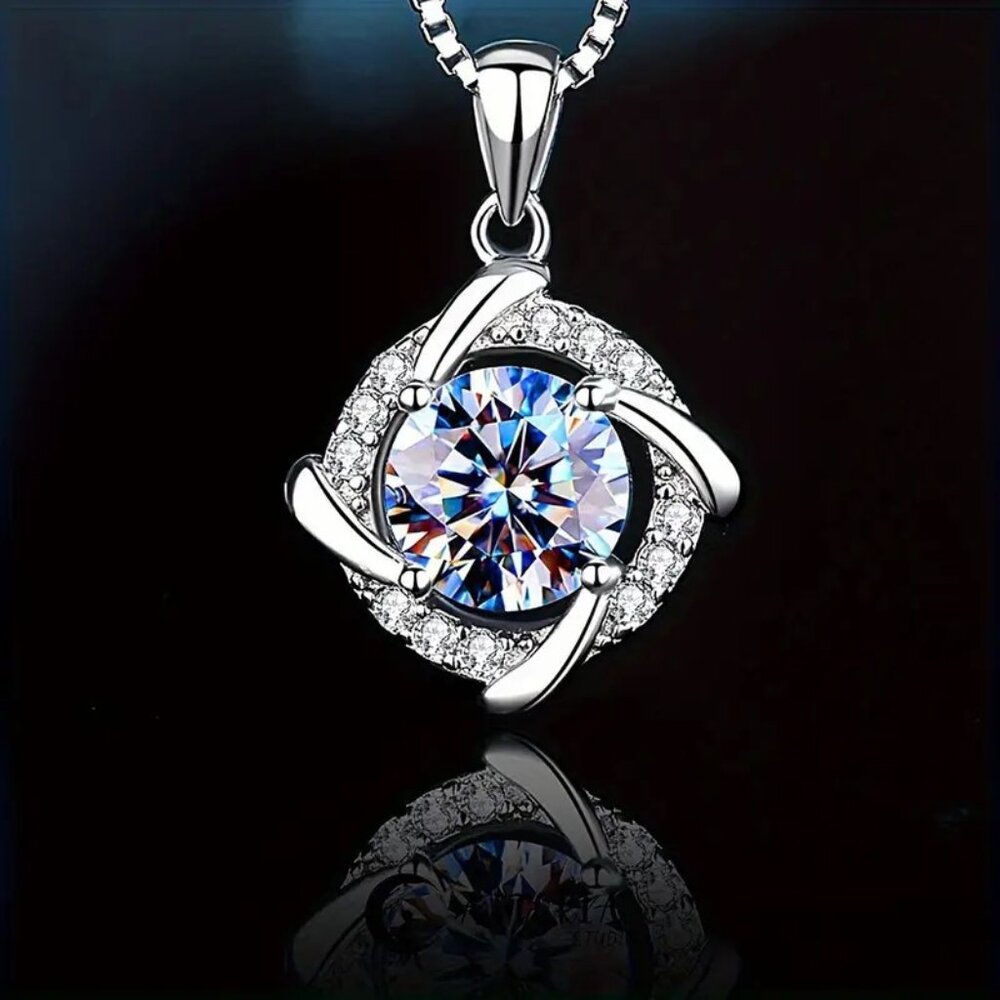 exquisite 2-carat round lab diamond pendant